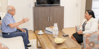 Minister Xiomara Maduro a ricibi bishita di Sr. Dufi Kock