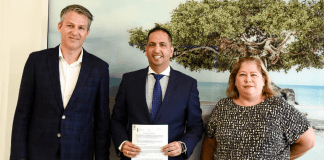 MOU entre Minsterio di Salud Publico y Stichting BOB a keda firma!