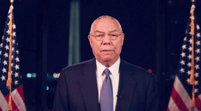 Colin Powell ex secretario di estado Mericano a fayece di complicacionnan di Covid-19