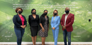 Delegacion di ministerio di salud a bishita hospitalnan na Corsow