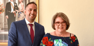 Minister Dangui Oduber A gradici sra Judith Ras pa su 31 anjanan di servicio den gobierno