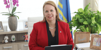 Cada dia di nan bida, nos mester ta gradici na nos grandinan y duna nan e honor y respet cu nan merece