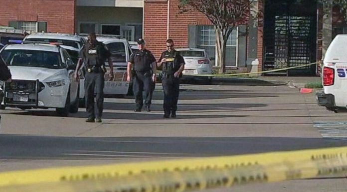 Merca: Restonan di un mucha homber (9) haya den cas hunto cu su rumannan bandona