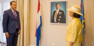 Ken ta nos Minister di asuntonan economico, comunicacion y desaroyo sostenibel Geoffrey Weve