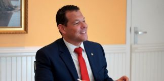 Minister Tjon a reuni cu Sindicatonan FTA Y STA pa Trata nan Puntonan Di Importancia