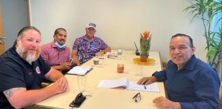 Minister di Enseñansa y Deporte Endy Croes a reuni cu Sidney Ponson Charity Foundation