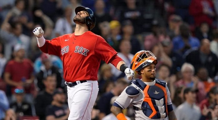 Boston Red Sox ta tuma ventaha di 2-1 contra Houston Astros