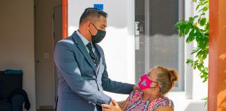 Minister Arends su vision cla pa miho maneho pa asuntonan di Adultonan Mayor