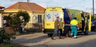 Motociclista a fractura brasa despues di a cay cu brommer