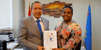 Minister Endy Croes a Reuni cu Josephine Albertus Di SIMAR