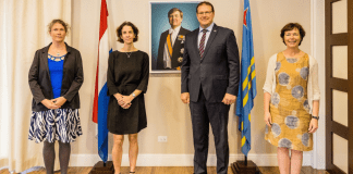 Bishita di Cortesia Representantenan di ‘Samenwerkende Fondsen Cariben’