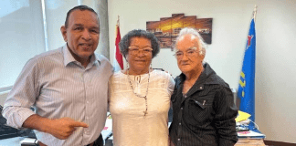 Hiacintha y Yani Thijssen a reuni cu Minister Endy Croes