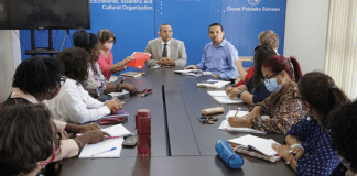 Minister Endy Croes a Atende un Bon Reunion cu Cabesantenan di Scolnan Preparatorio & Basico di Dienst Publieke Scholen