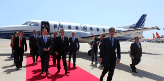 A para Tur Bagabunderia cu Tawata tuma luga Bou Maneho di Gabinete Eman den UTILIES Web y Elmar