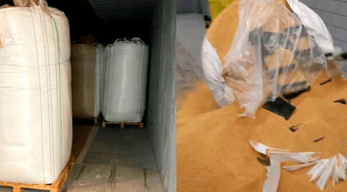 Polis a intercepta den waf di Rotterdam 4178 Kilo di cocaina scondi den dos container di soya.