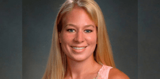 Beth Holloway cu Nancy Grace ta na Aruba cu ploeg di camera pa filma rond Aruba