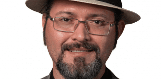 Parlamentario Ryçond Santos do Nacimento e “Donkey Rehuveneci” di AVP