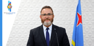 Minister Glenbert Croes: Nos meta ta pone tur trahado bek na trabou