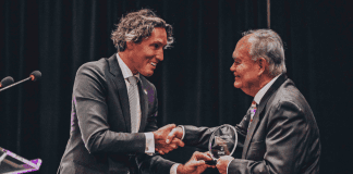 Despedida despues di 35 aña como specialista