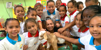 Santa Rosa dunando presentacion enconeccion cu Festival di Buki