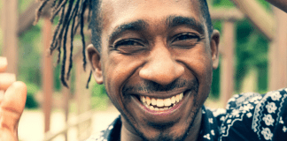 Remses Rafaela y Anna Maria Suykerbuyk Ta Ekspresa Dolor Di Alienashon Parental Ku Short Film ‘Kaminda’.