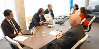 Minister Xiomara Maduro a cera conoci cu e CEO nobo di RBC pa Caribe, Sr. Chris Ronald