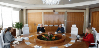 Minister Endy Croes a reuni cu Obispo Luis Antonio Secco y Vicario Episcopal Pastor Andres Macovic.