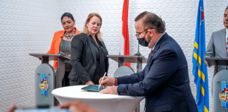 Minister Glenbert Croes a presenta su maneho ARUBA MESTER DI NOS TUR