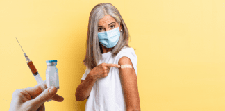 Ban vacuna pa Aruba progresa! 60 PLUSSERS POR YAMA 280-0101 PA A HACI CITA PA VACUNA