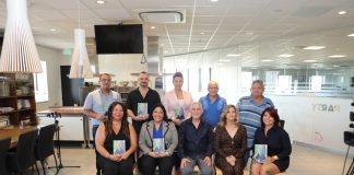 Minister Maduro a ricibi e biografia di Robby Schouten, “Entre 2 Continente”