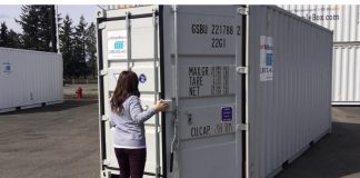 Douanero femenino haya culpabel di a habri container pa cliente “peligroso” durante su dianan di “ao”