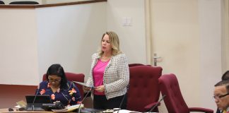 Mike Eman ta e trendsetter pero pa cosnan NEGATIVO pa nos pais