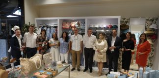 Gobierno di Aruba ta Felicita Manchebo Hotel 55 aña di Aniversario