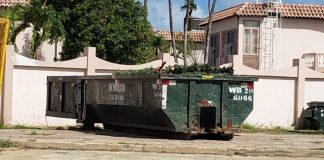 Dos container di Kerstboom benta afo, enbes di a regala of bendi barata