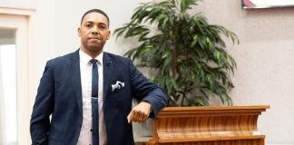 Comision fiho di Parlamento lo bay reuni cu WEB riba Eagle LNG