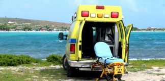 Turista di 78 aña a hoga na baby beach diahuebs merdia