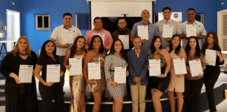 18 cursista a ricibi nan certificado di BeYourOwnBoss