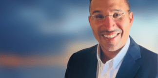 OPINION; Retonan, Liderasco y Curashi pa Cambia