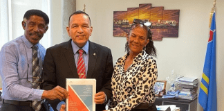 Minister enseñansa y deporte a reuni Ibero American High School