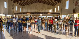 Minister encarga cu Naturalesa ta lanza e calendario di “Aruba Bird Calendar 2022”