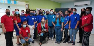 En conexion cu Dia di Betico, PROME MINISTER A BISHITA SCOL MUCHILA CREATIVO