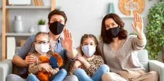 Si bo tin tur 3 vacuna, Bo NO mester keda den cuarentena