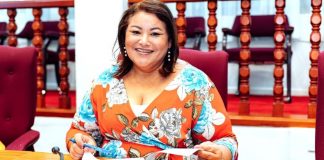 Parlamentario drs. Shailiny Tromp-Lee (MEP): ta lamenta cu aña a habri y ainda e negosacionnan entre Aruba y Hulanda ta pega, pero ta levemente optimista mirando e formacion di Gobierno na Hulanda
