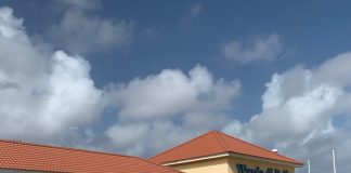 KEVIN WEVER, YIU DI PROME MINISTER TA DEN LIBERTAD