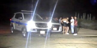 Mucha muher di 14 aña laga su so atras 3’or di marduga riba Tanki di Altovista