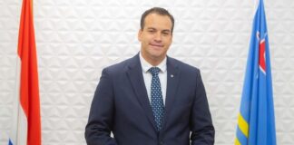 Minister Geoffrey Wever: Un cuadro huridico nobo y structura solido pa un economia nobo