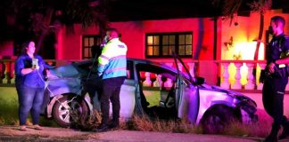 Cacho ariba caminda ta causa accidente na Tanki Flip