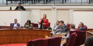 Prome Minister Evelyn Wever – Croes ta lamenta cu oposicion ta Bagatelisa ministerionan di balor cardinal pa futuro di Aruba