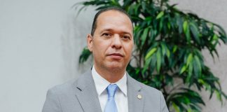 Parlamentario Marco Berlis – E desgracia di politica cu e situacion di RWZI