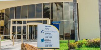 Ideanan y critica constructivo duna durante e presentacion di e conceptonan di Reforma Fiscal 2023